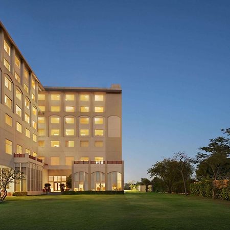 Ramada By Wyndham Jaipur Jaisinghpura Hotel Ngoại thất bức ảnh