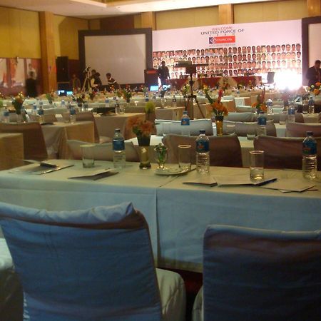 Ramada By Wyndham Jaipur Jaisinghpura Hotel Ngoại thất bức ảnh