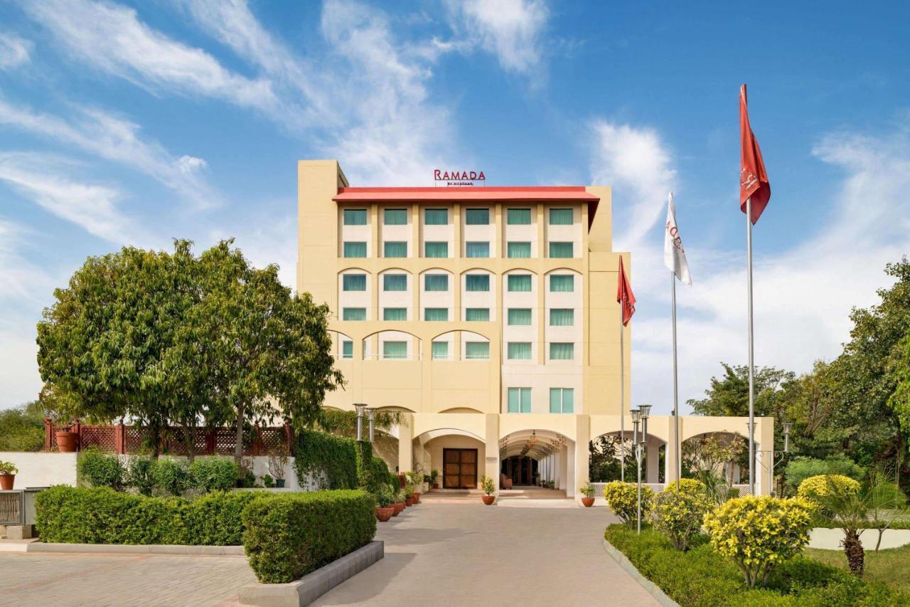 Ramada By Wyndham Jaipur Jaisinghpura Hotel Ngoại thất bức ảnh