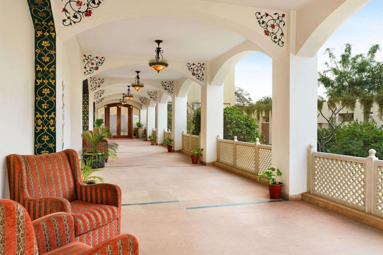 Ramada By Wyndham Jaipur Jaisinghpura Hotel Ngoại thất bức ảnh