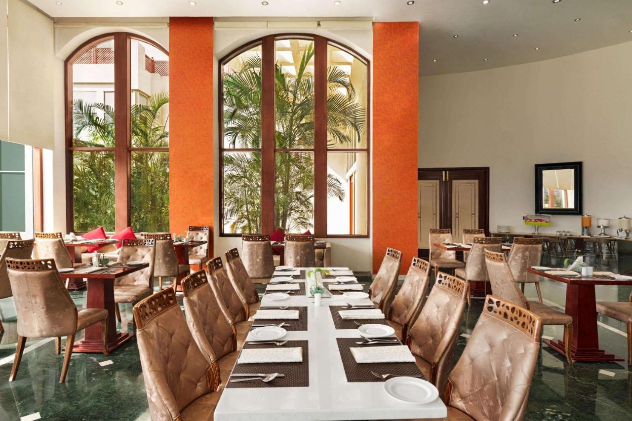 Ramada By Wyndham Jaipur Jaisinghpura Hotel Ngoại thất bức ảnh