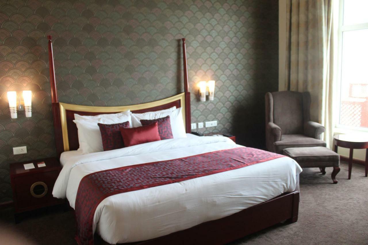 Ramada By Wyndham Jaipur Jaisinghpura Hotel Ngoại thất bức ảnh