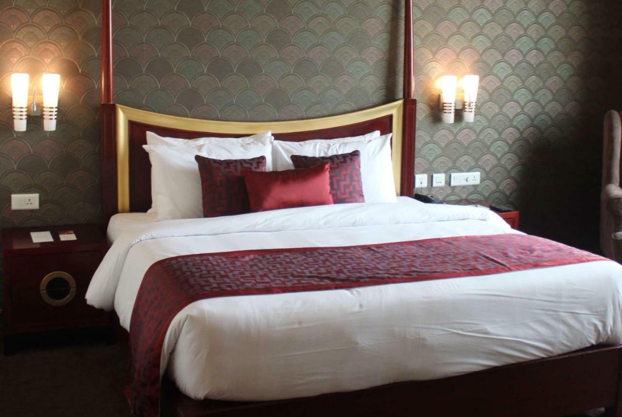 Ramada By Wyndham Jaipur Jaisinghpura Hotel Ngoại thất bức ảnh