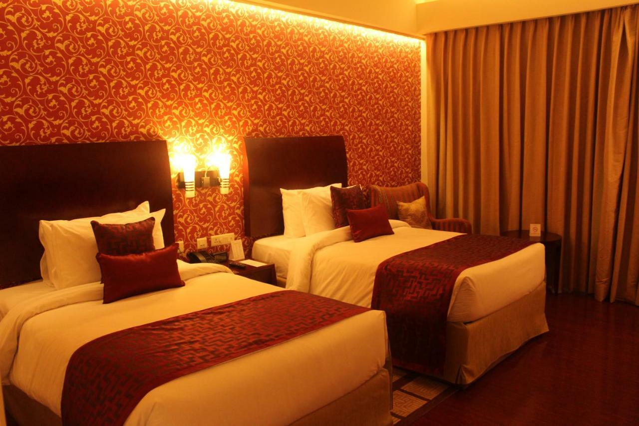 Ramada By Wyndham Jaipur Jaisinghpura Hotel Ngoại thất bức ảnh